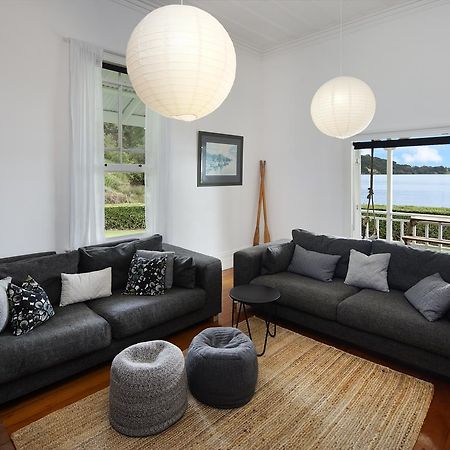 Oakura Bay Villa - Stay Waiheke Te Whau Bay Exterior photo